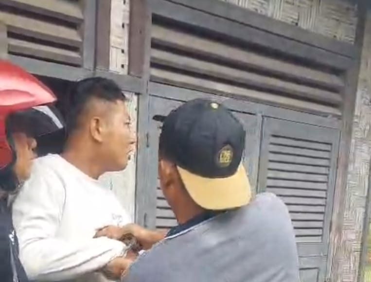 Viral Pelaku Penyiram Bensin Toko di Payageli Sunggal, Menangis Saat Diperiksa Polisi