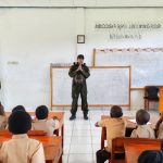 Mewujudkan Generasi Kelila yang Tangguh dan Cinta NKRI : Satgas Yonif 645/GTY Ajarkan Nilai – Nilai Pancasila dan Wawasan Kebangsaan Bagi Siswa Pedalaman