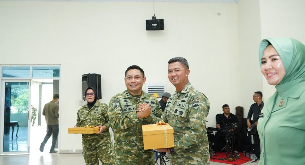 Danrem 022/PT Pimpin Tradisi Pelepasan Kasiintel Kasrem 022/Pantai Timur