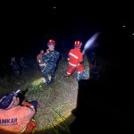 Yonif TP 951/Pandeka Marapi Bergerak Cepat Padamkan Kebakaran Lahan Bersama Damkar Kab. Tanah Datar dan Masyarakat